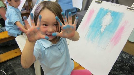 preschool_student_creating_art