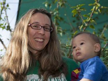 parent and child at mommy and me class